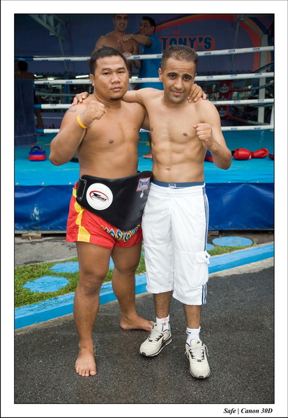 2006 - 08 - Pattaya - Boxe Tony - Karym 14